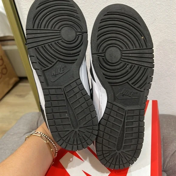 Nike Dunk Low - Picture 5 of 6